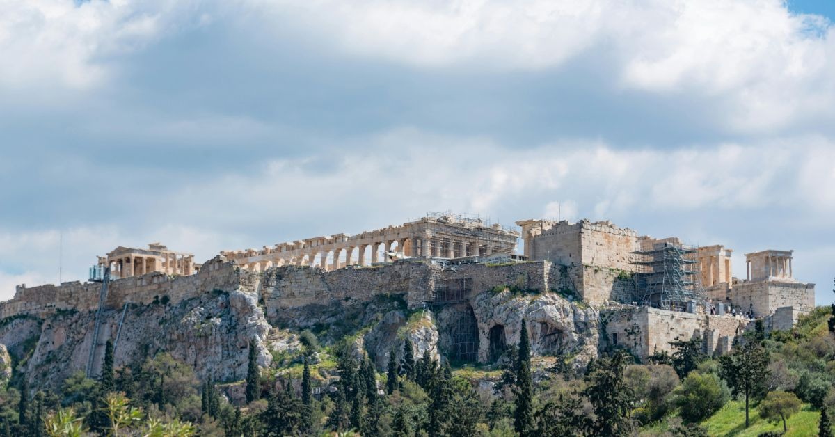 Stunning-view-of-the-ancient-Acropolis-in-Athens-Greece