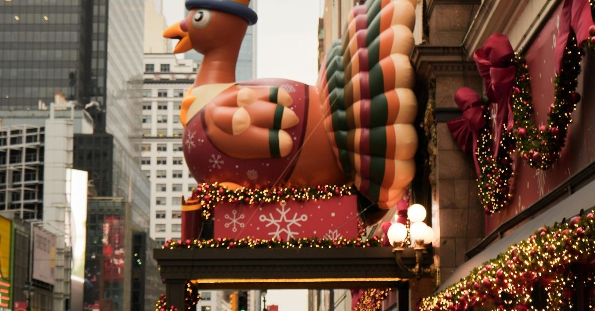 Large-turkey-float-at-New-York's-Thanksgiving-parade