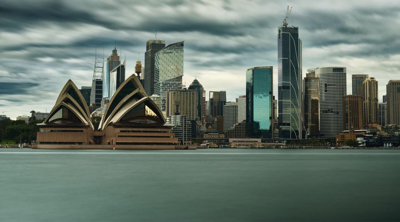 Sydney Opera House and harbour in summer