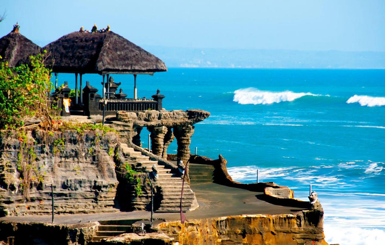 Uluwatu Temple - Bali - Indonesia