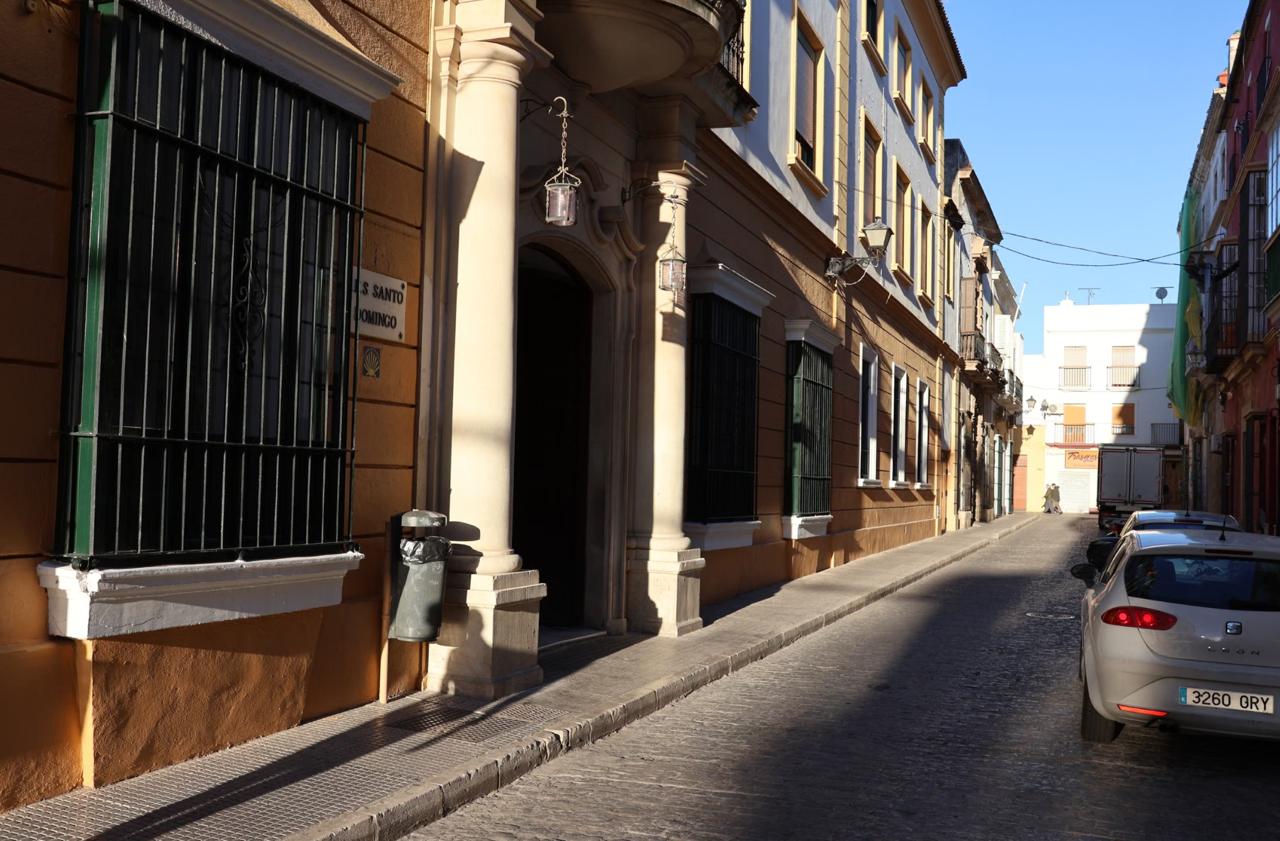 Cobblestone Calle Las Damas colonial street view