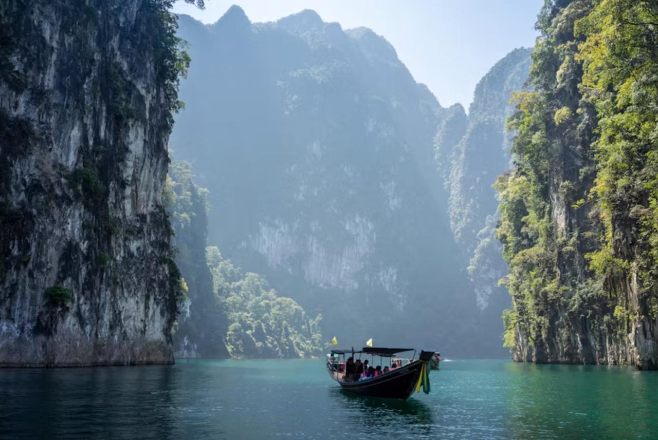 12 Best Thailand Tourist Places for Beaches, Temples & Nature (2026 Guide) 