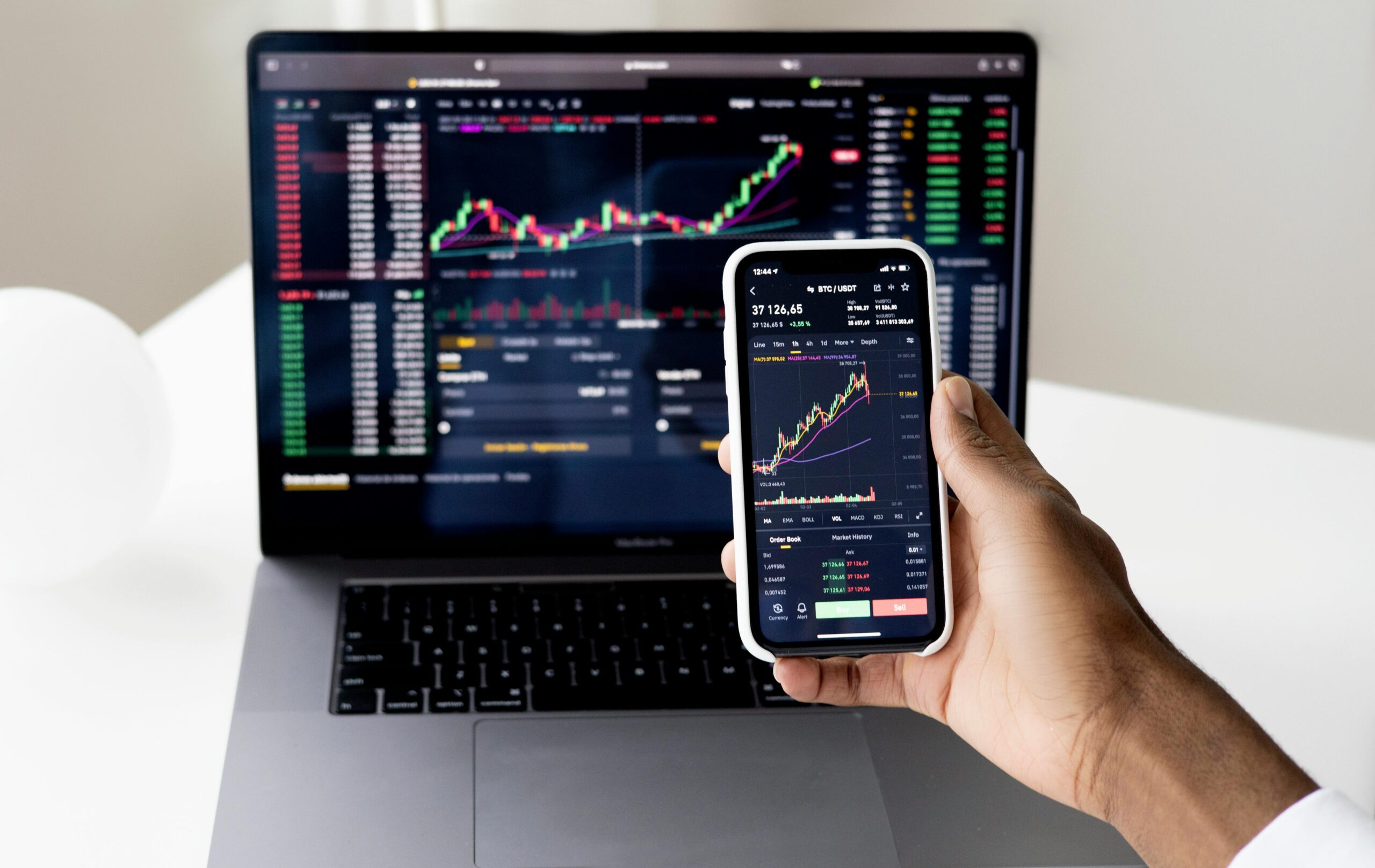 Mobile-First Mastery: Enhancing Multi-Location Websites for Smartphone Users