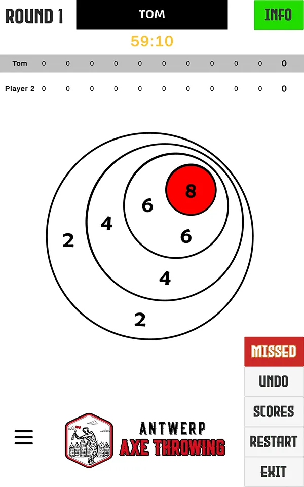 Geprojecteerd bijlwerpspel bij Gent Axe Throwing: raak de bewegende roos zo precies mogelijk in het Moving Bullseye spel