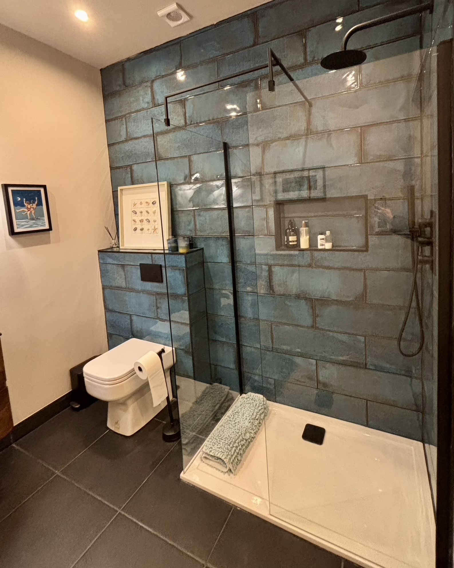 modern shower room 