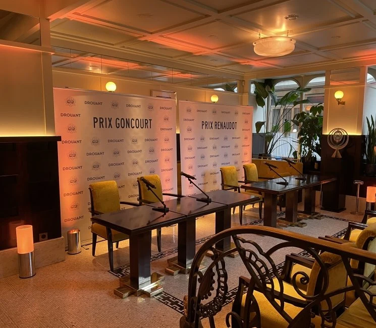 Ancienne édition du Prix Goncourt au restaurant Drouant