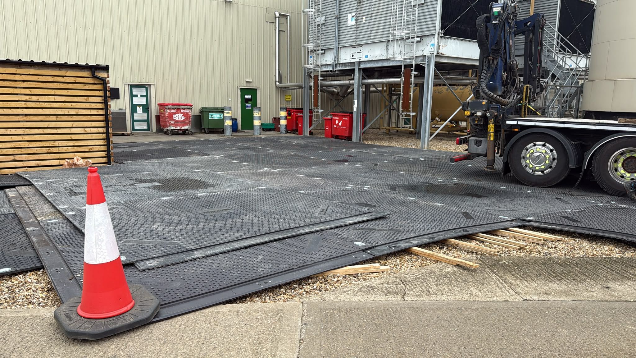 Case Study: Crane Pad Stabilisation for Premier Foods, Sleaford