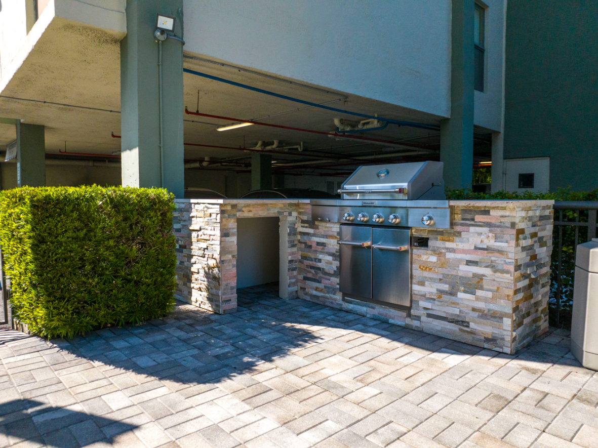 BBQ and picnic area with grill