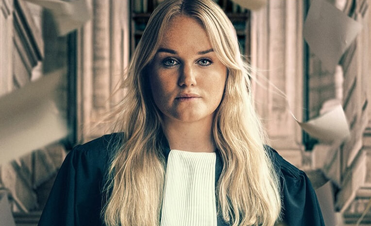 Manon Cop, advocaat, tijdens opnames van Justice For All op PLAY