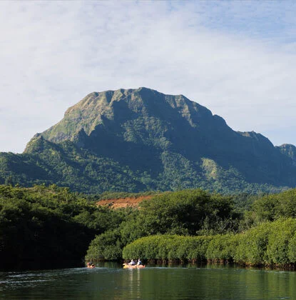 Huleʻia River below the Hāʻupu mountains, where Raiders of the Lost Ark was filmed at Kīpū Ranch