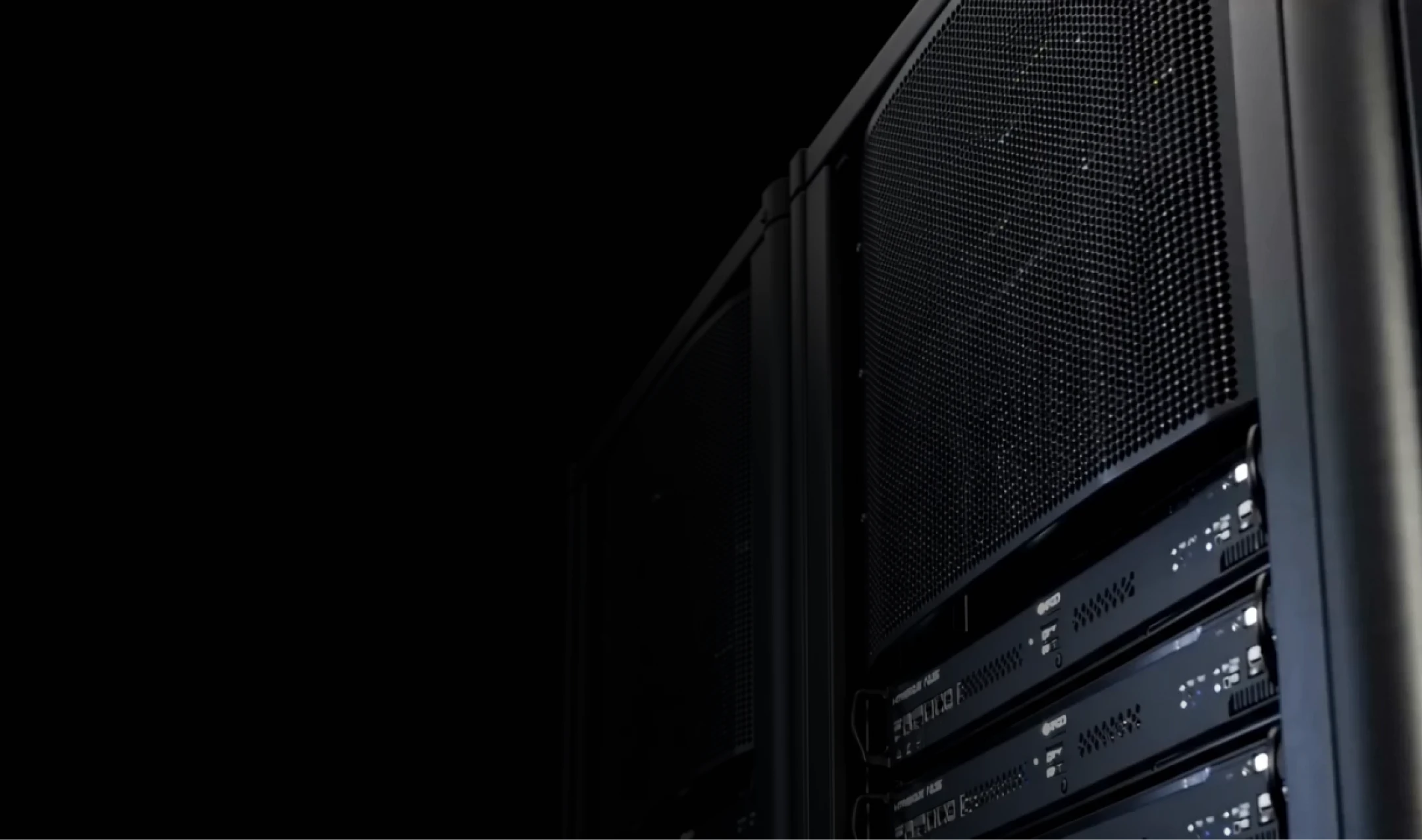 Racks de servidores em ambiente de colocation