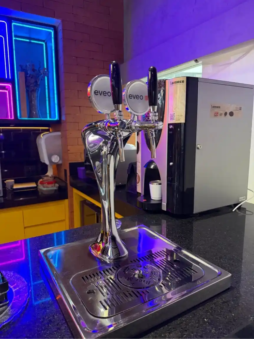 Imagem ilustrativa de infraestrutura e serviços em nuvem EVEO - 20260914 181110854 Ios (1) Webp