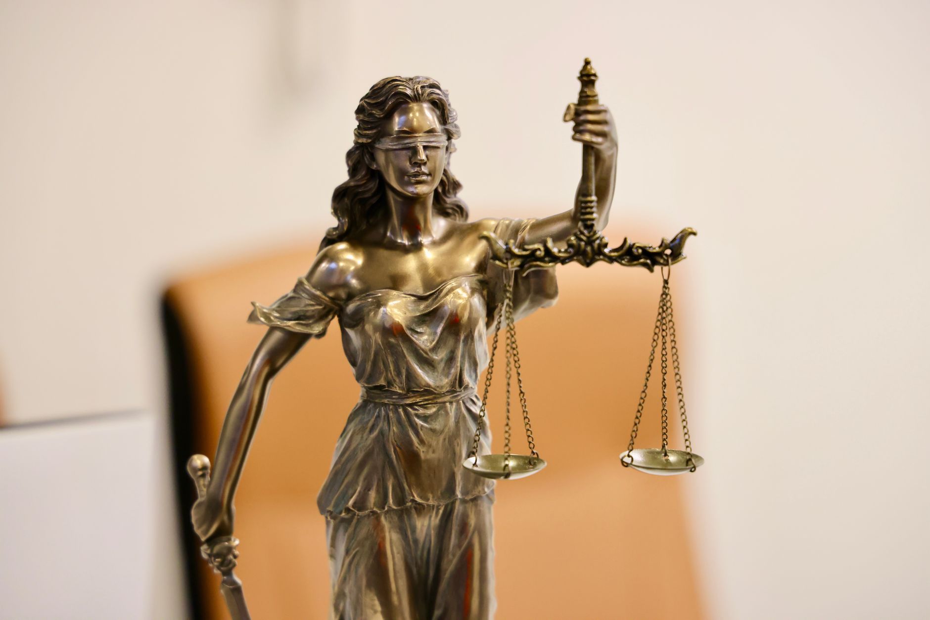 Ilustrační foto — justice a rozhodčí řízení