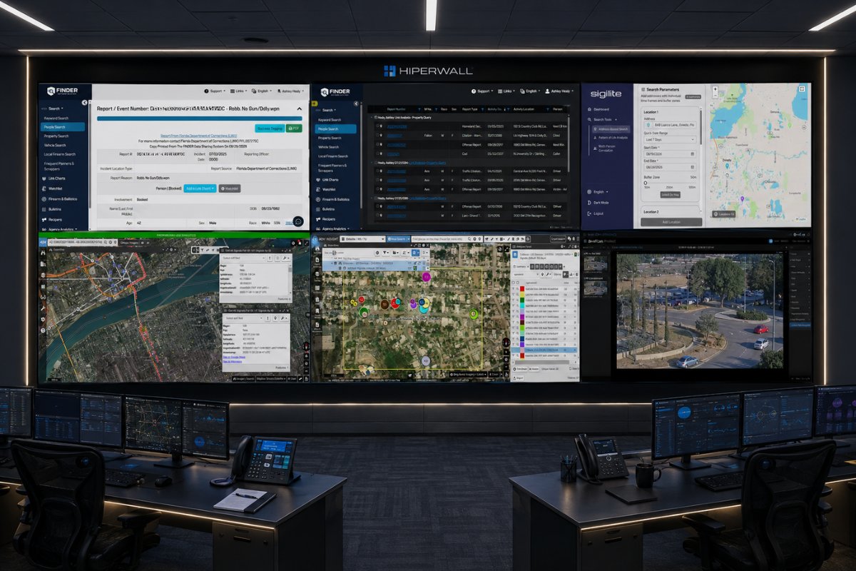 Hiperwall video wall in a command center