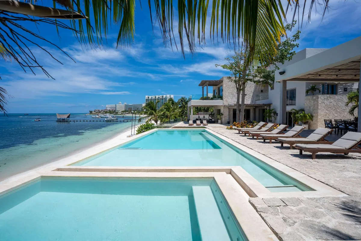 Luxury private yacht experience in turquoise waters - ALTA MAR