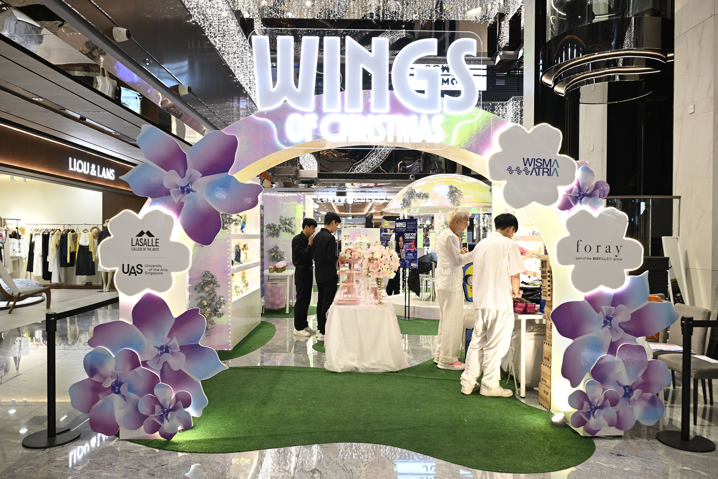 WINGS OF CHRISTMAS
