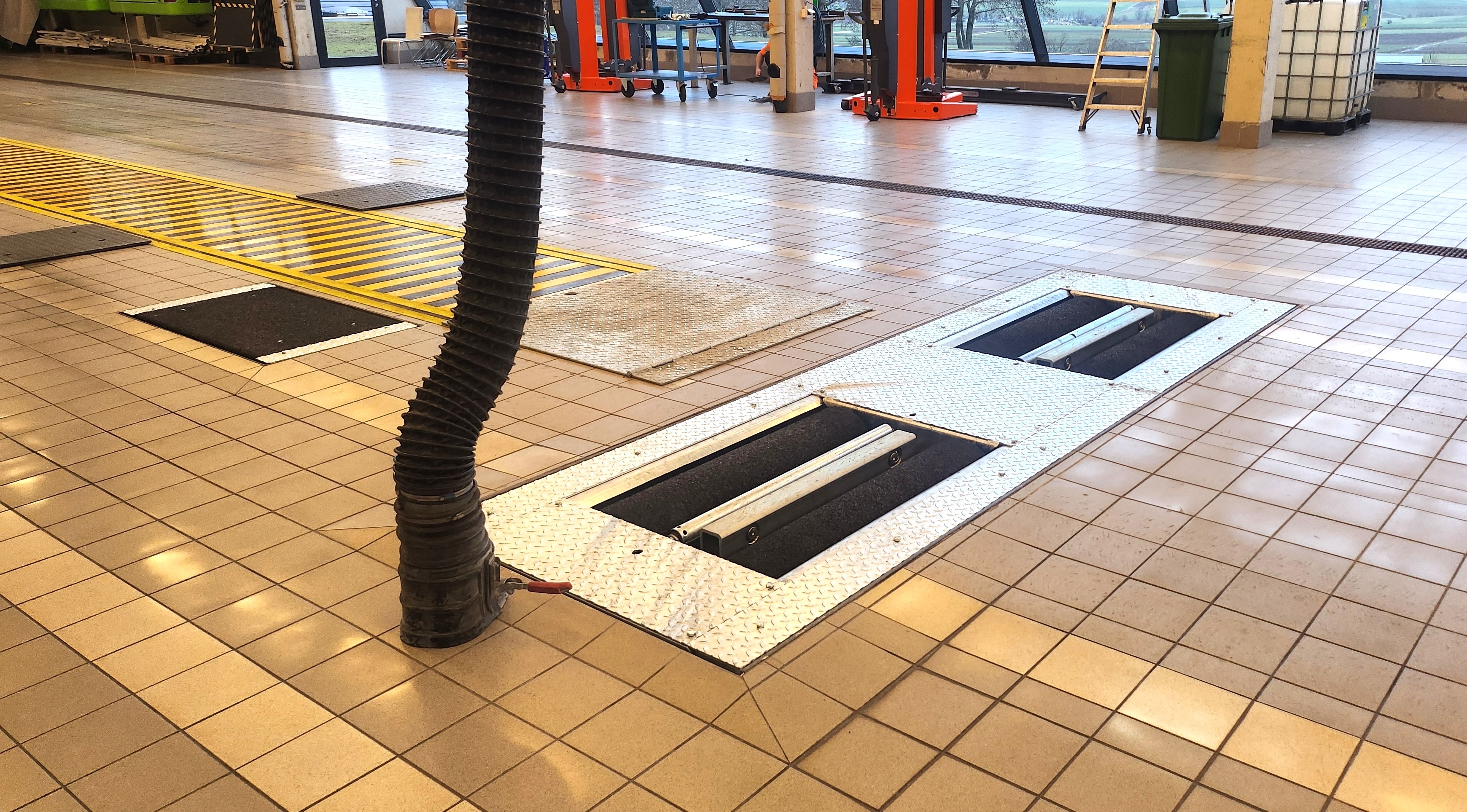 Banc d'essai de freinage et couverture de fosse pour bus de ligne