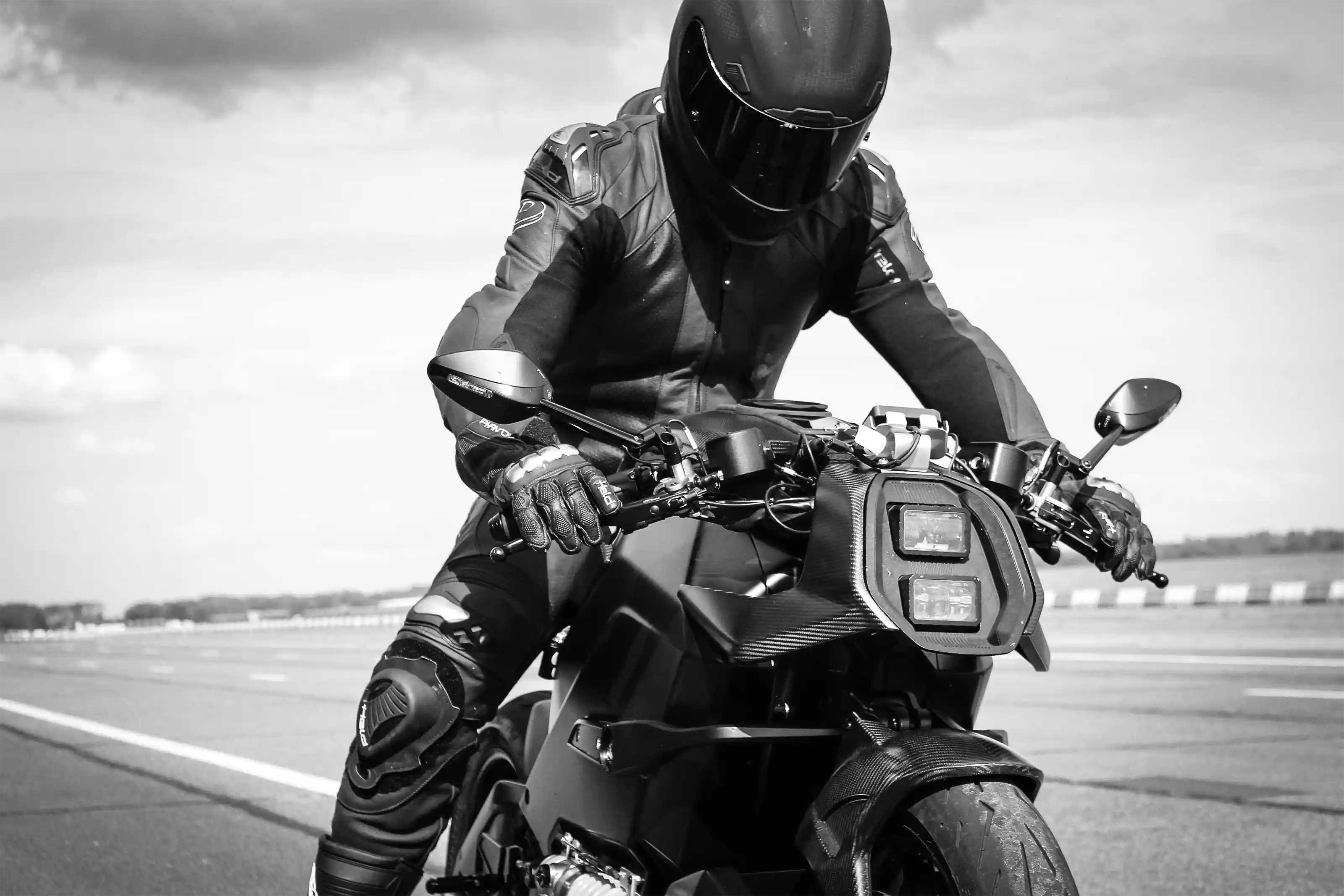 Arc test rider on the test bike, on track