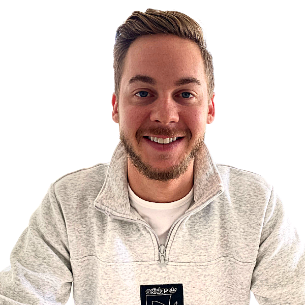 [headshot] image of customer (for an amusement park)