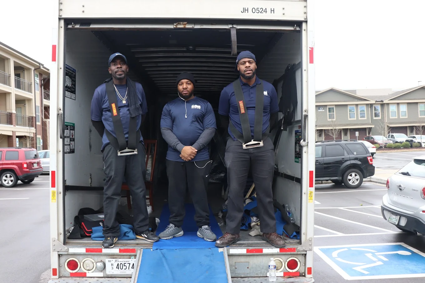 image of moving truck