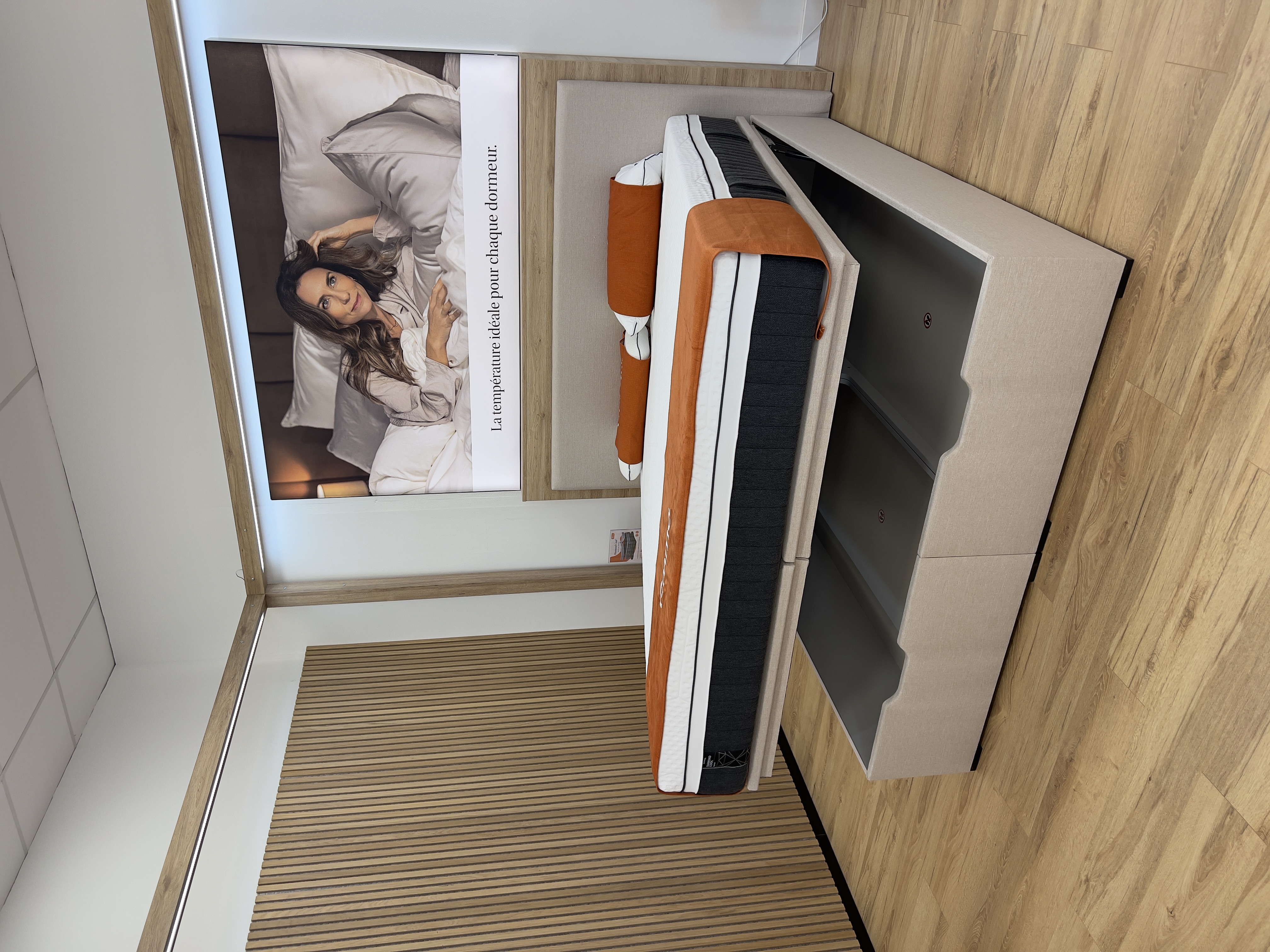 Sommier coffre semi-ouvert - magasin Emma Rennes