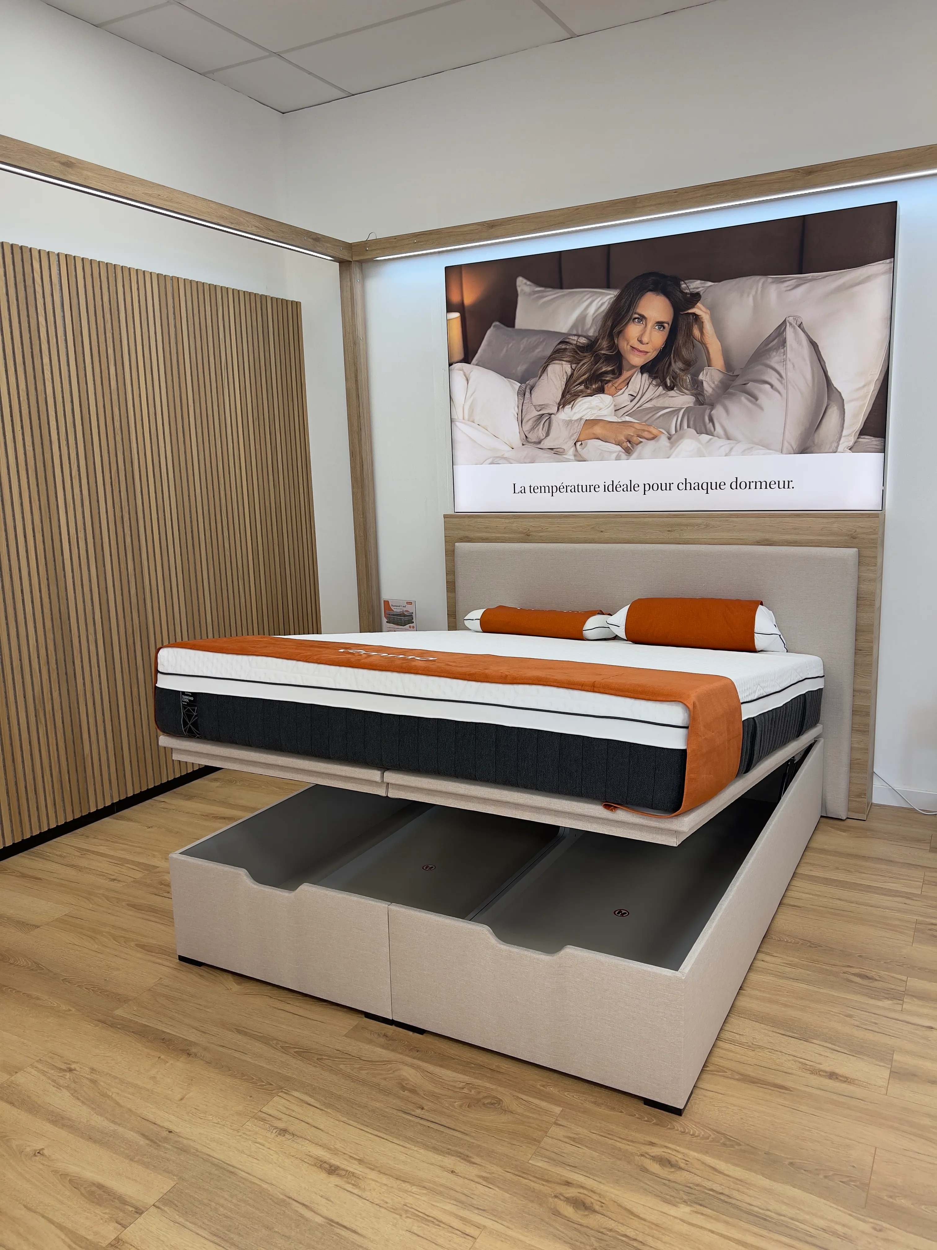 Sommier coffre semi-ouvert - magasin Emma Rennes