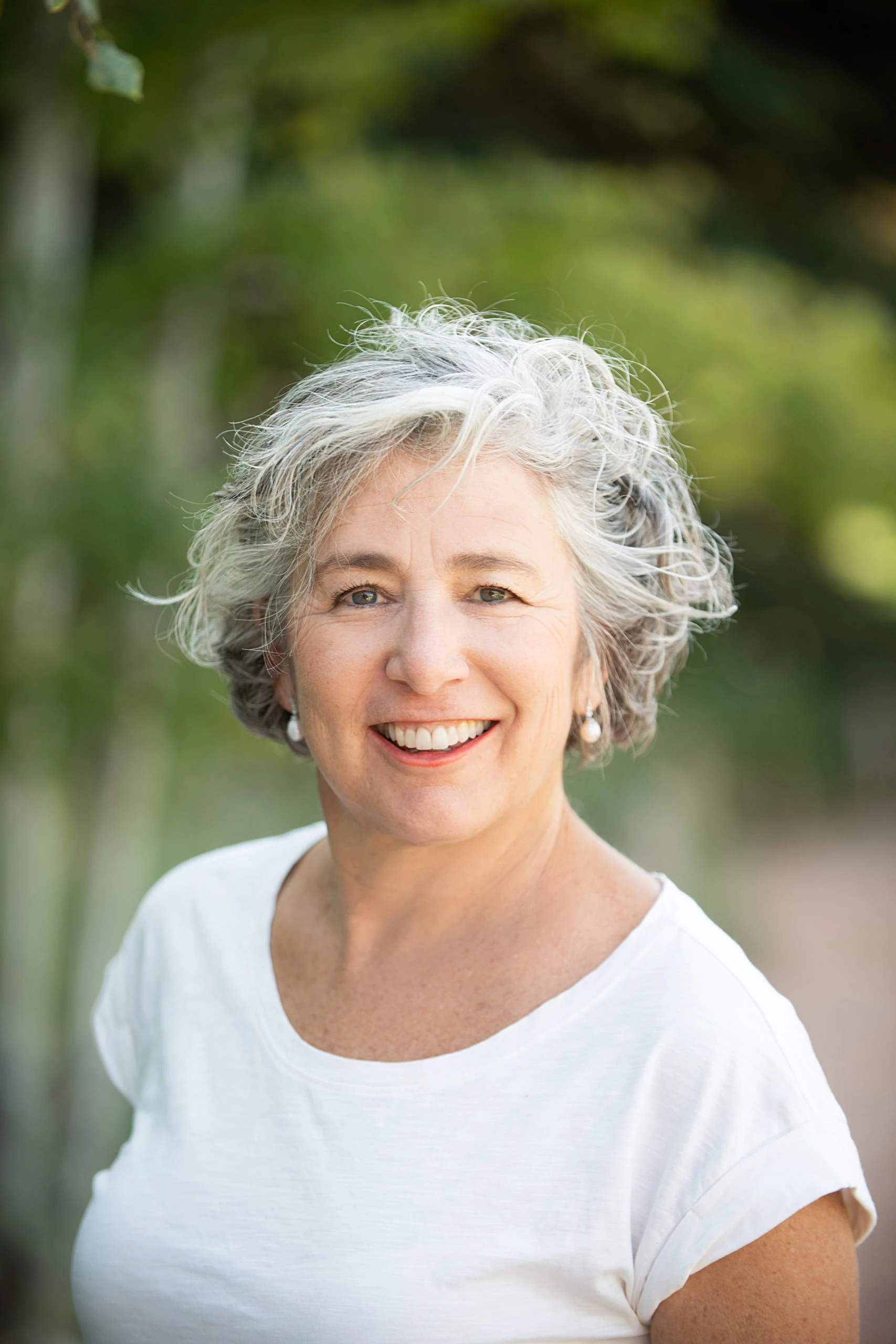 Headshot of Wendy Booth, Consulting Principal and Creative Director of Ivy Street Design.