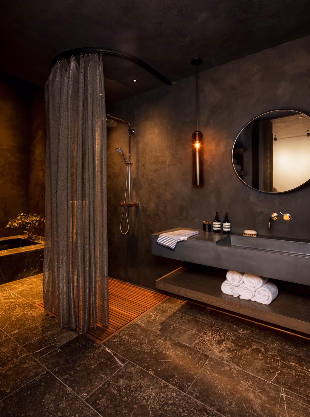 Warm refined bathroom in Village Chalet home