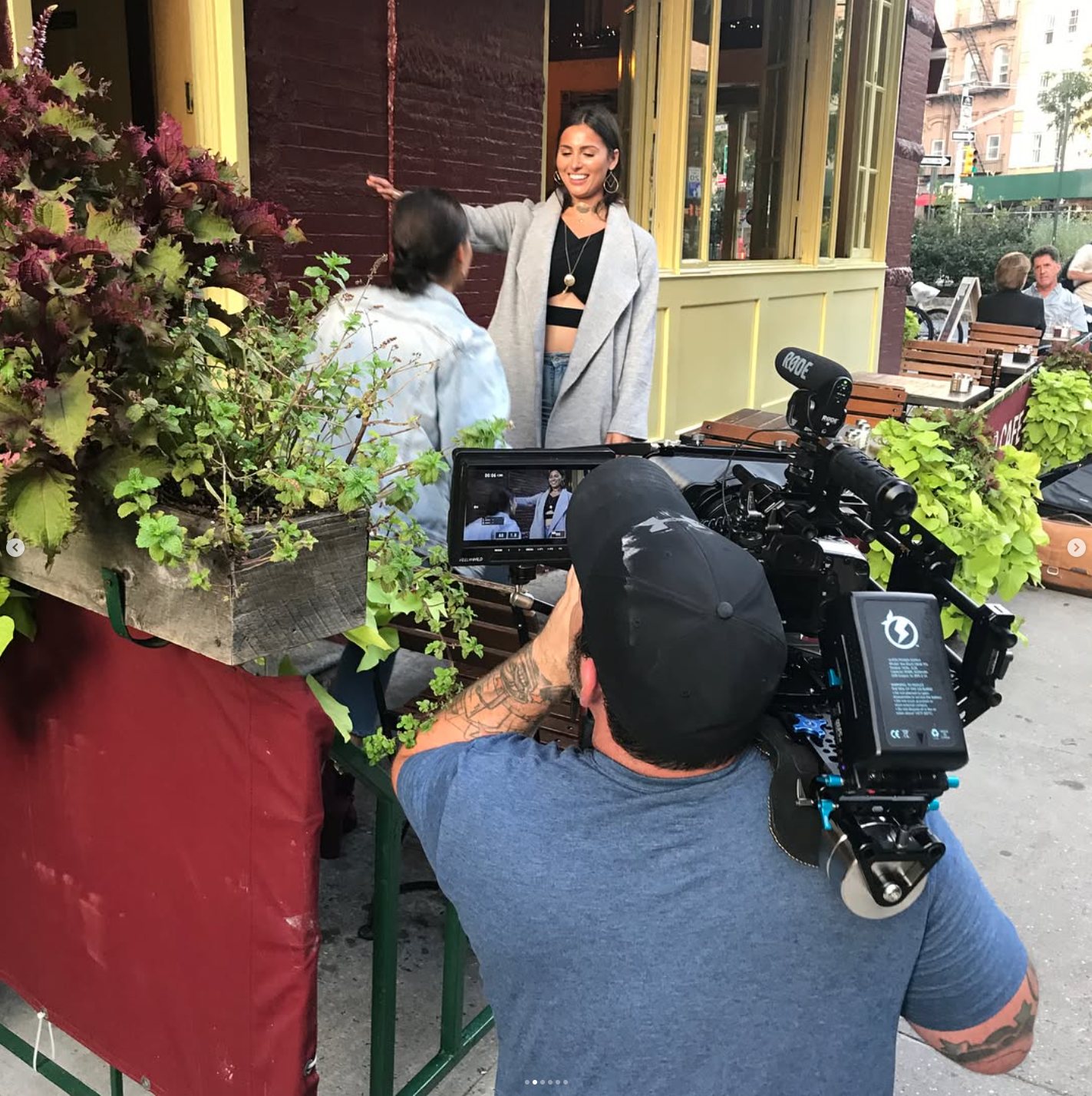 City shoot with the cinema rig over the flower boxes