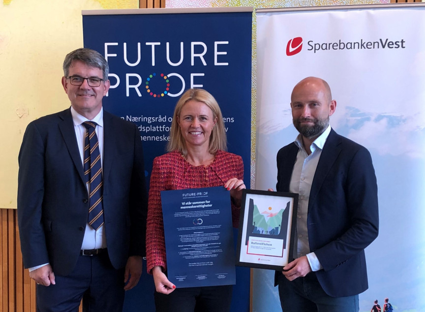 Sparebanken Vest signerer FUTURE-PROOF-plakaten