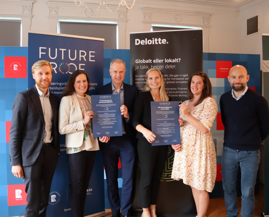 Deloitte Norge signerer FUTURE-PROOF plakaten