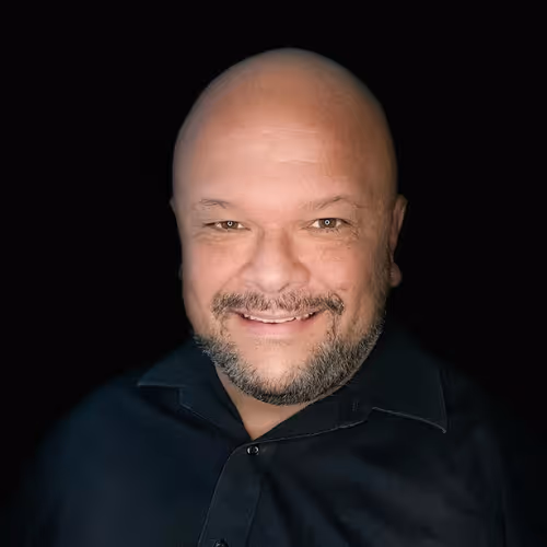 Alexander Salas