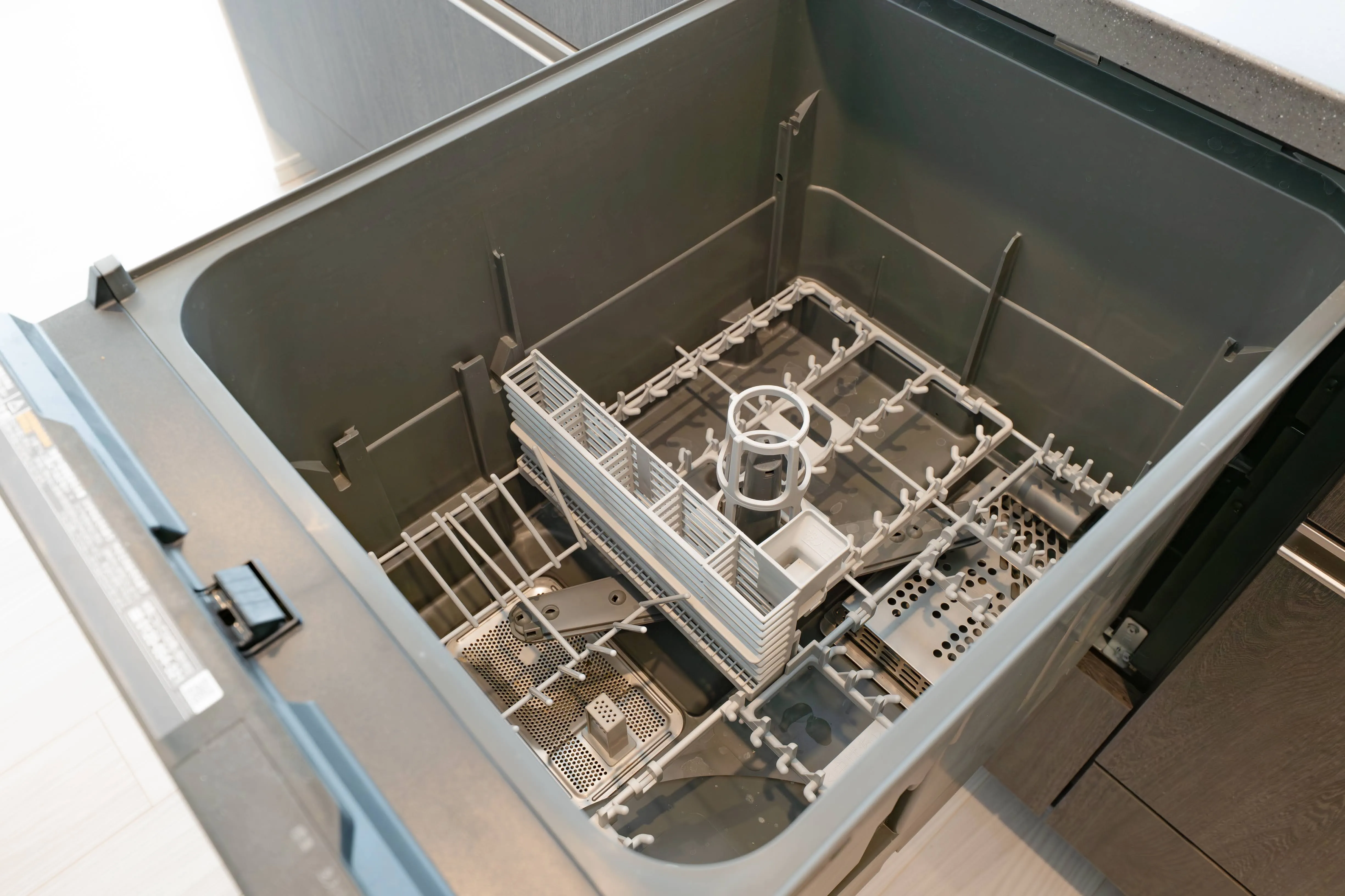 Dish washer of Room 911 at ONE Sapporo Station Tower.