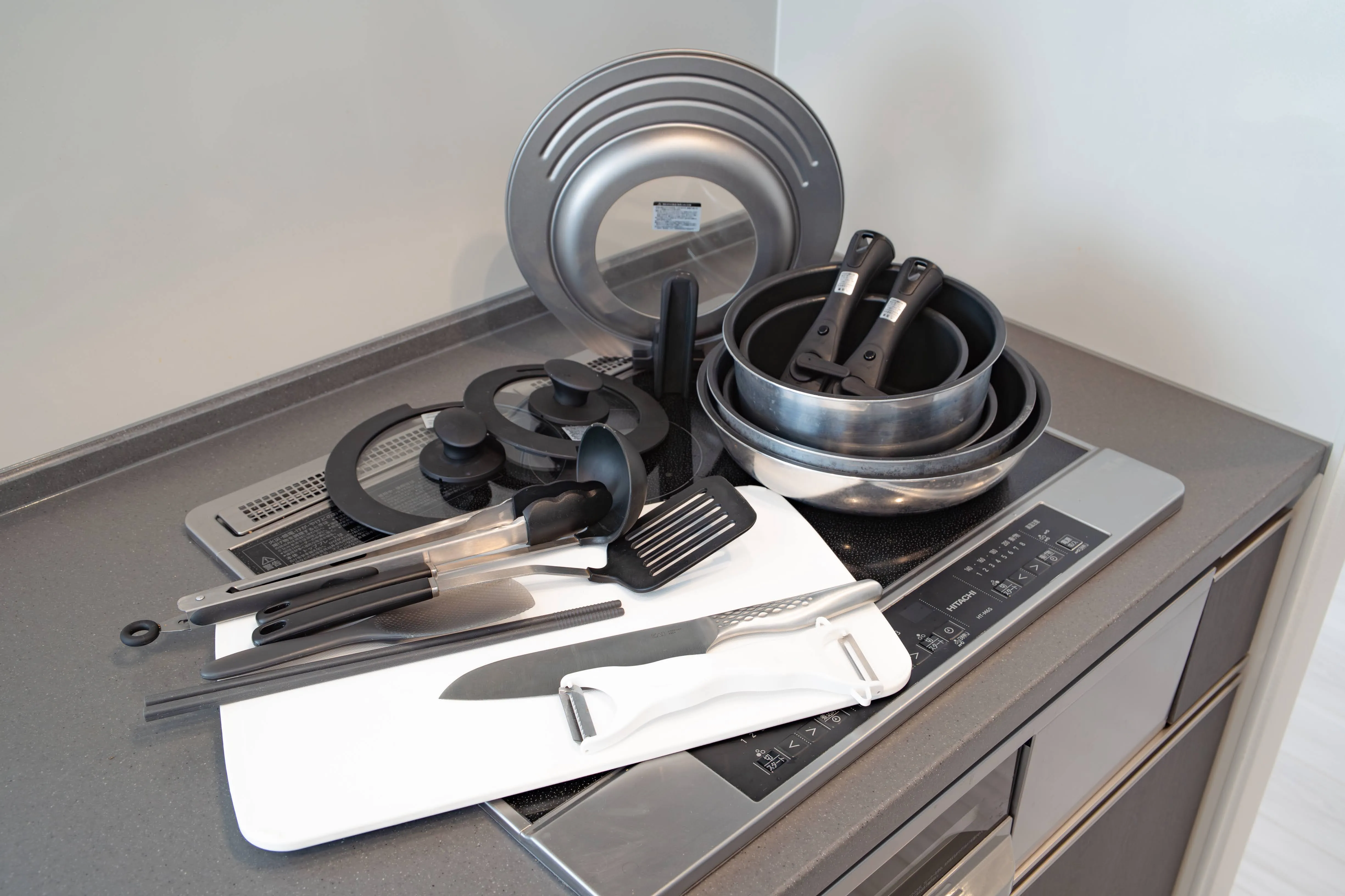 Cookware of Room 911 at ONE Sapporo Station Tower.