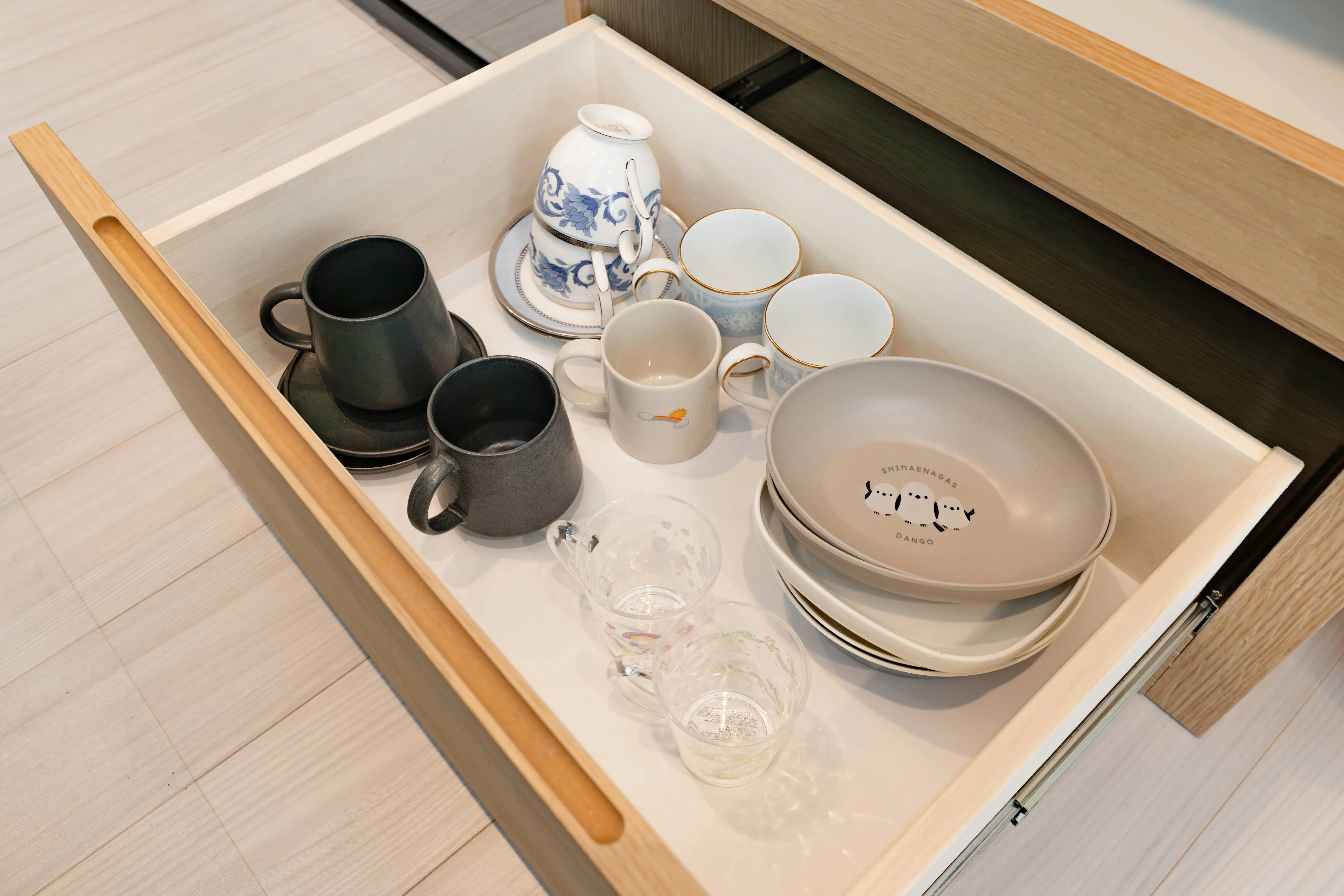Tableware of Room 911 at ONE Sapporo Station Tower.