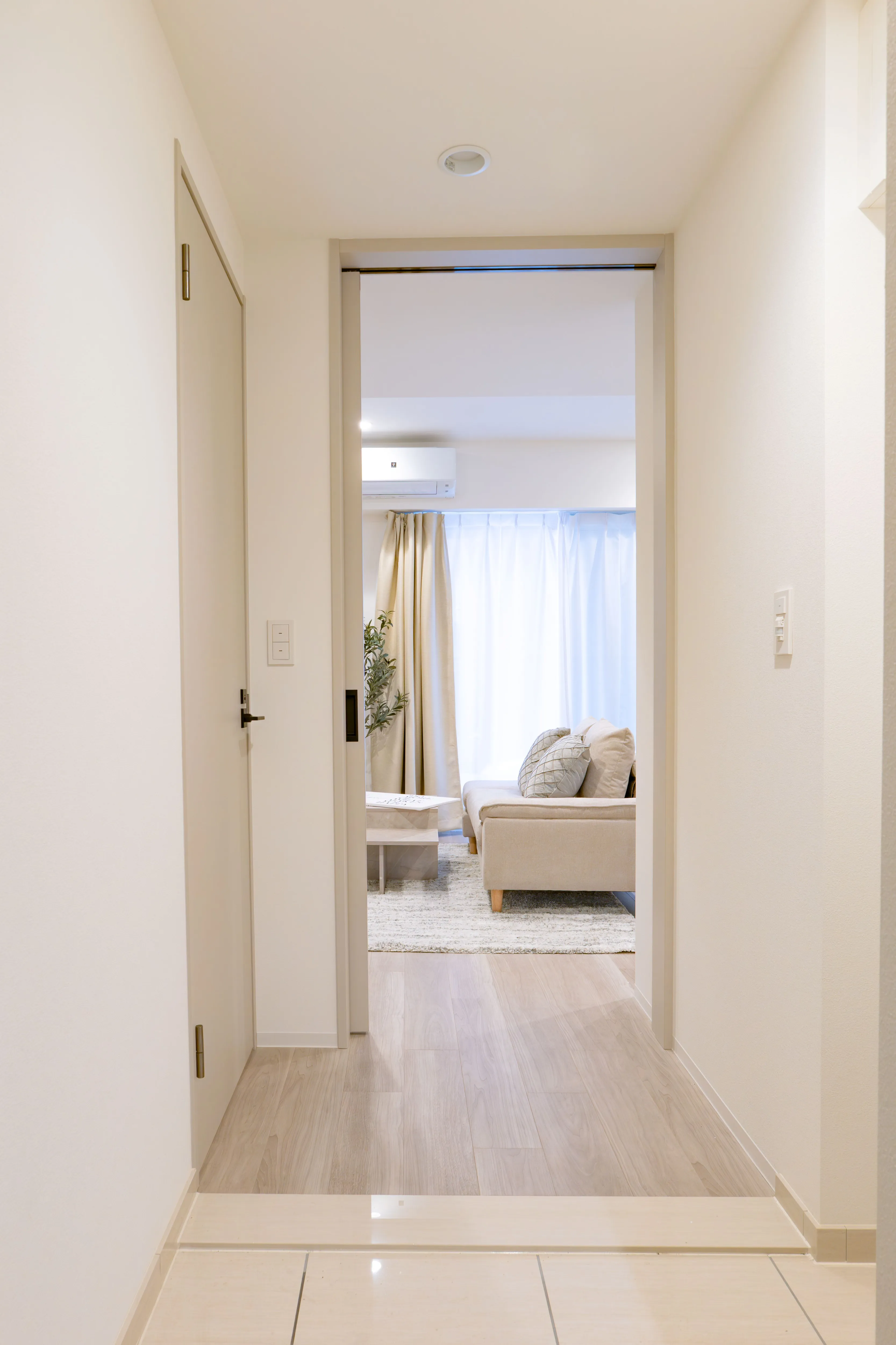 Entrance of Room 201 at Mondo Mio Sapporo Odori Minami 2-jo.