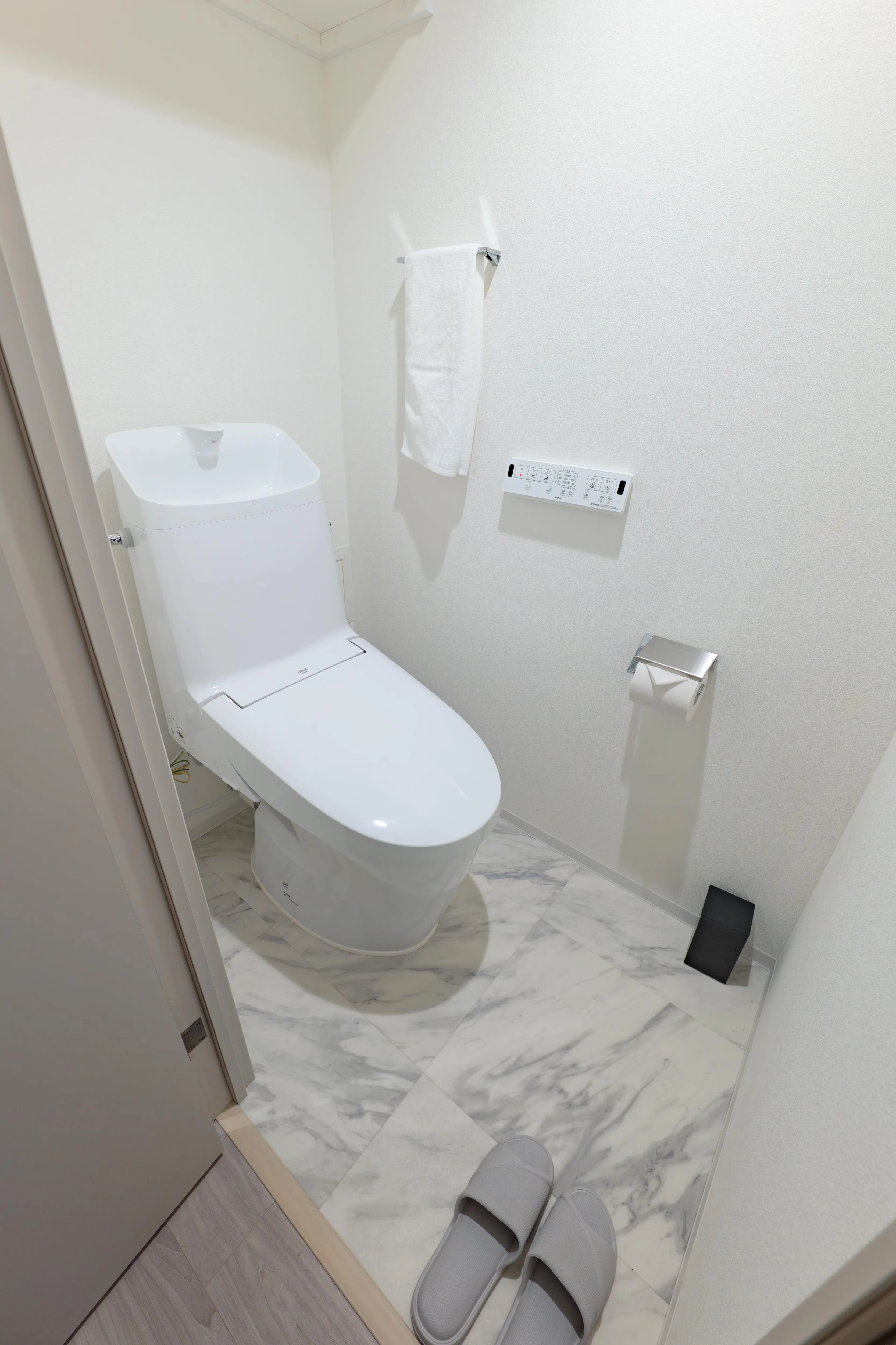 Toilet of Room 201 at Mondo Mio Sapporo Odori Minami 2-jo.