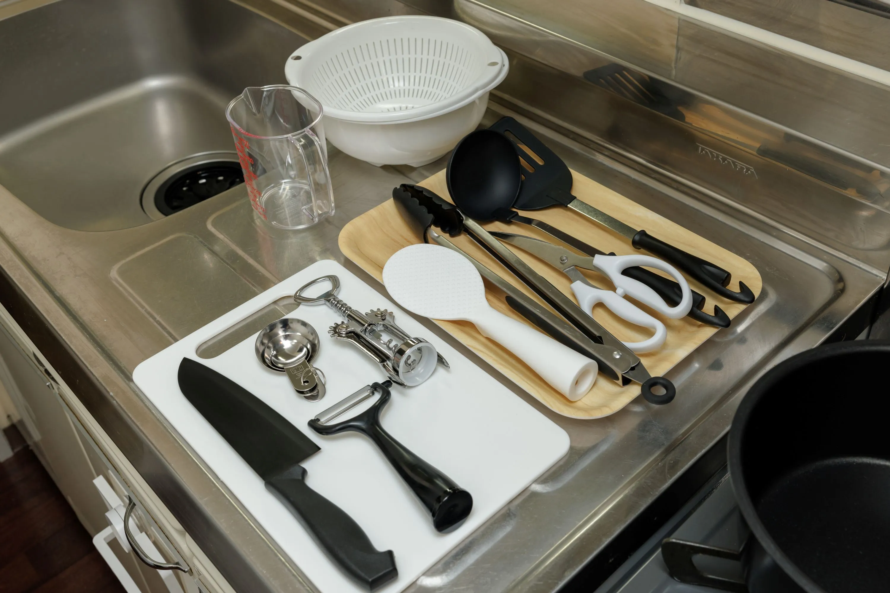 Cookware of Room 201 at Residence 14.