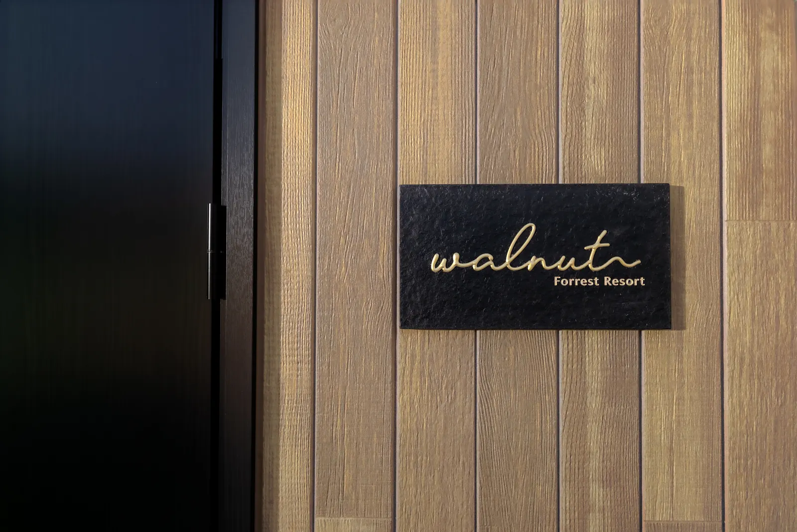 Forest Resort WALNUT entrance sign