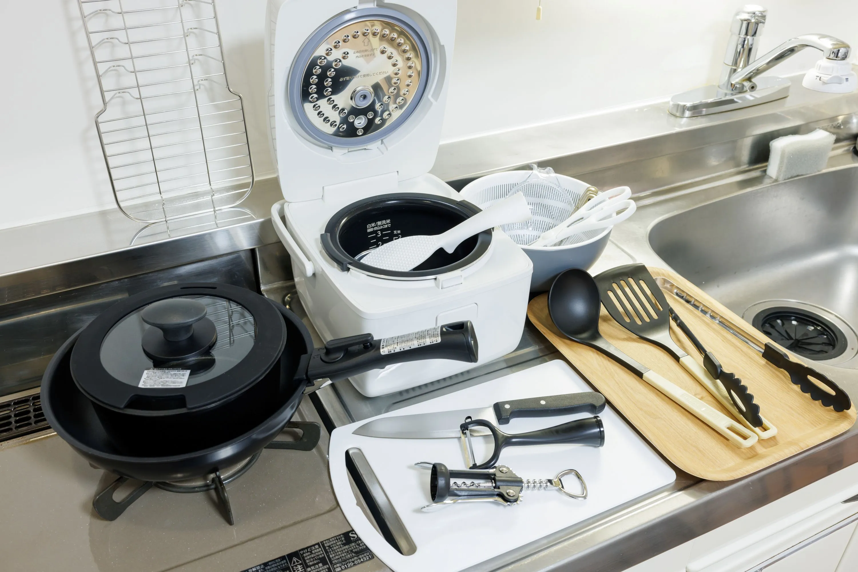Cookware of Room 406 at Residence 14.