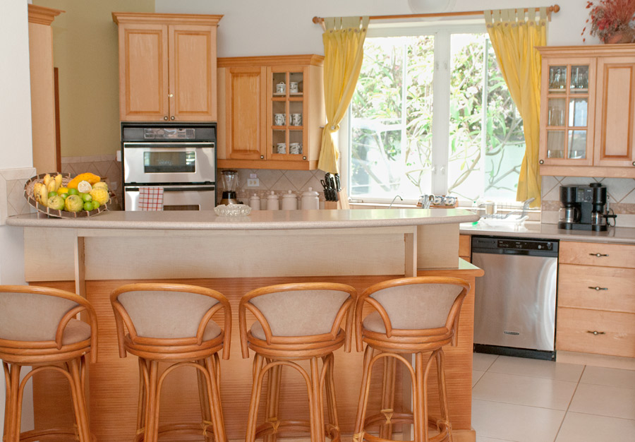 Villa Caribella main kitchen