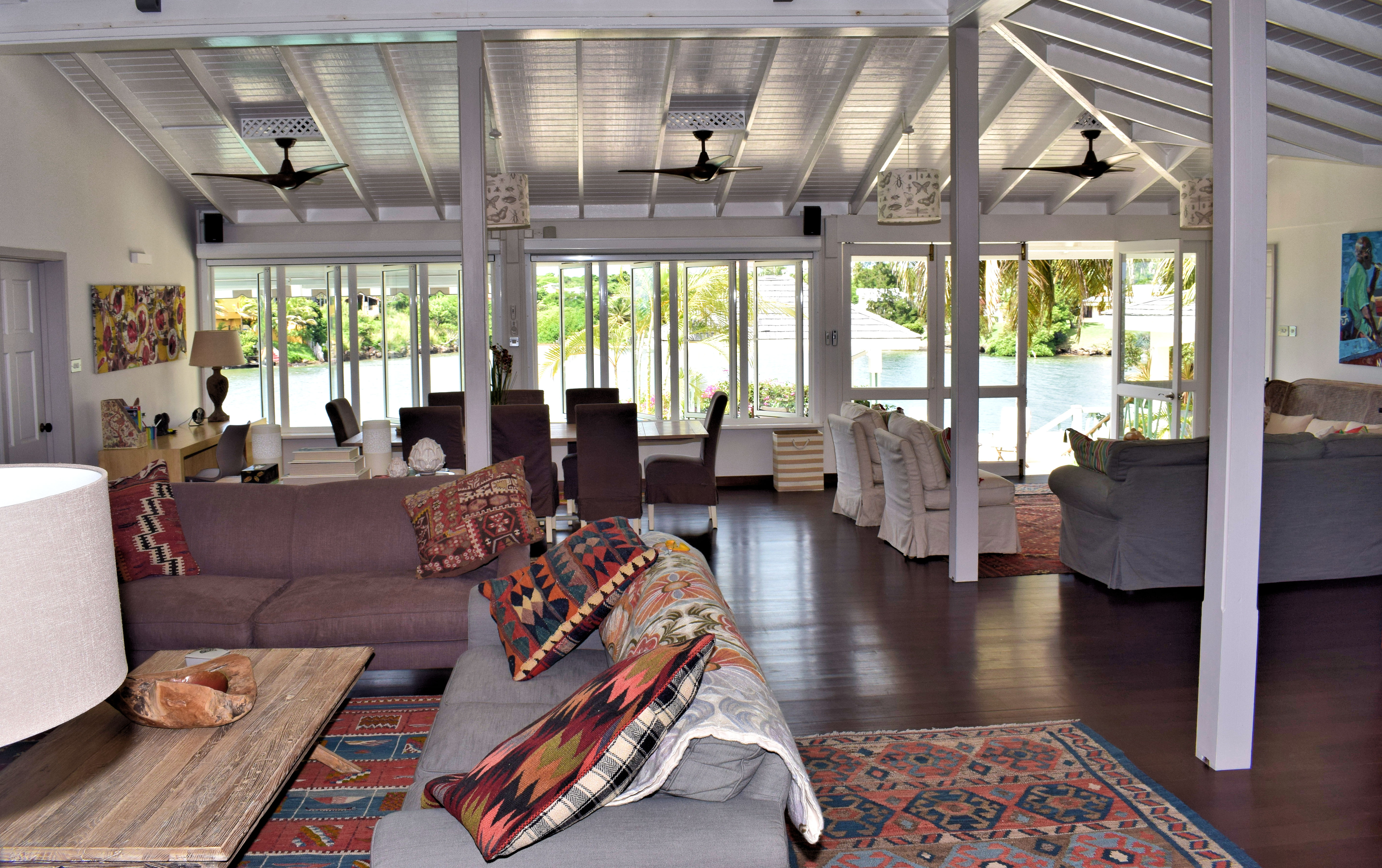 Little Blue living and dining area