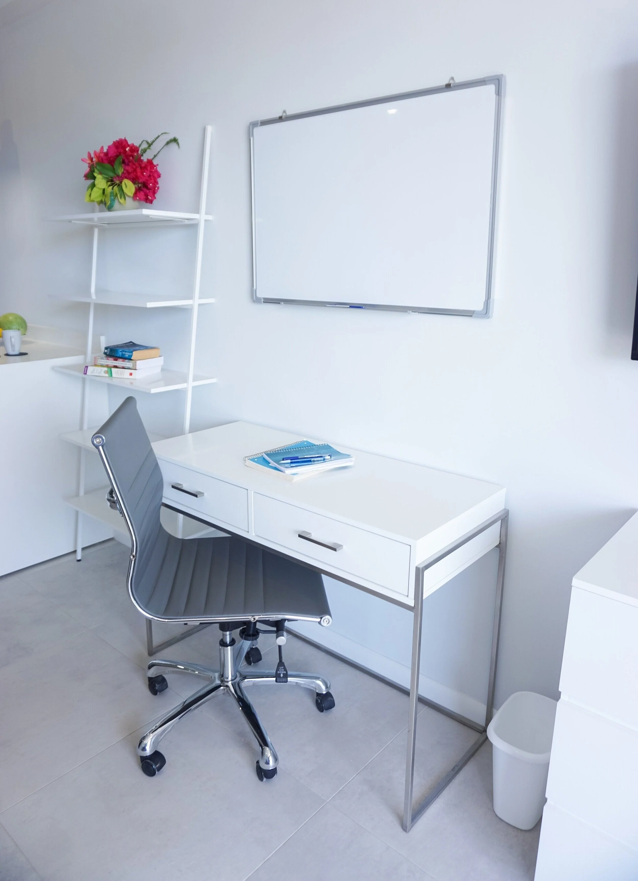 Lazuli studio study desk