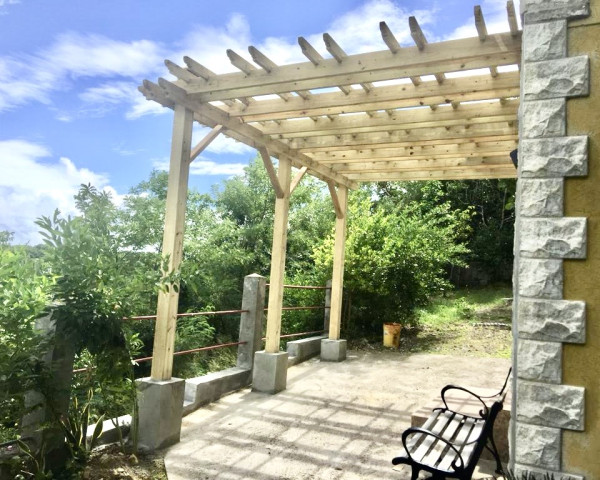 Sargasso Apartments outdoor terrace
