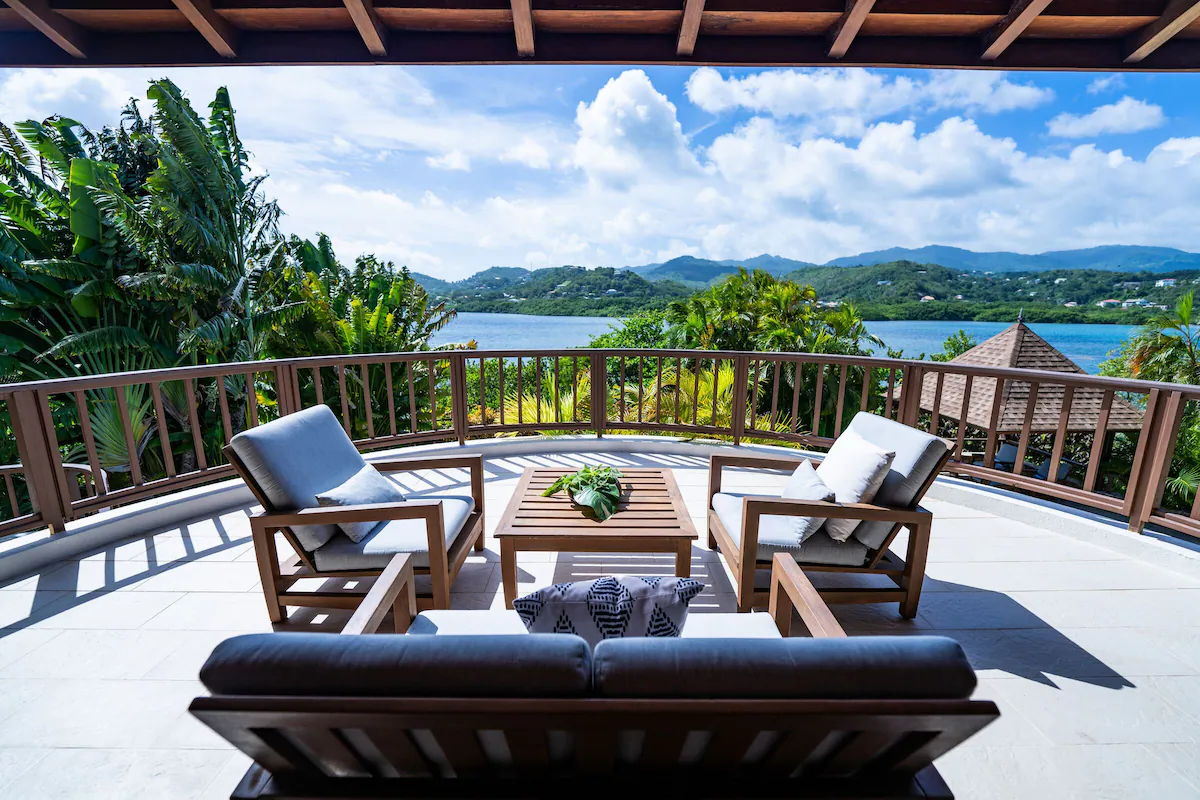 Grenada property overlooking the coast