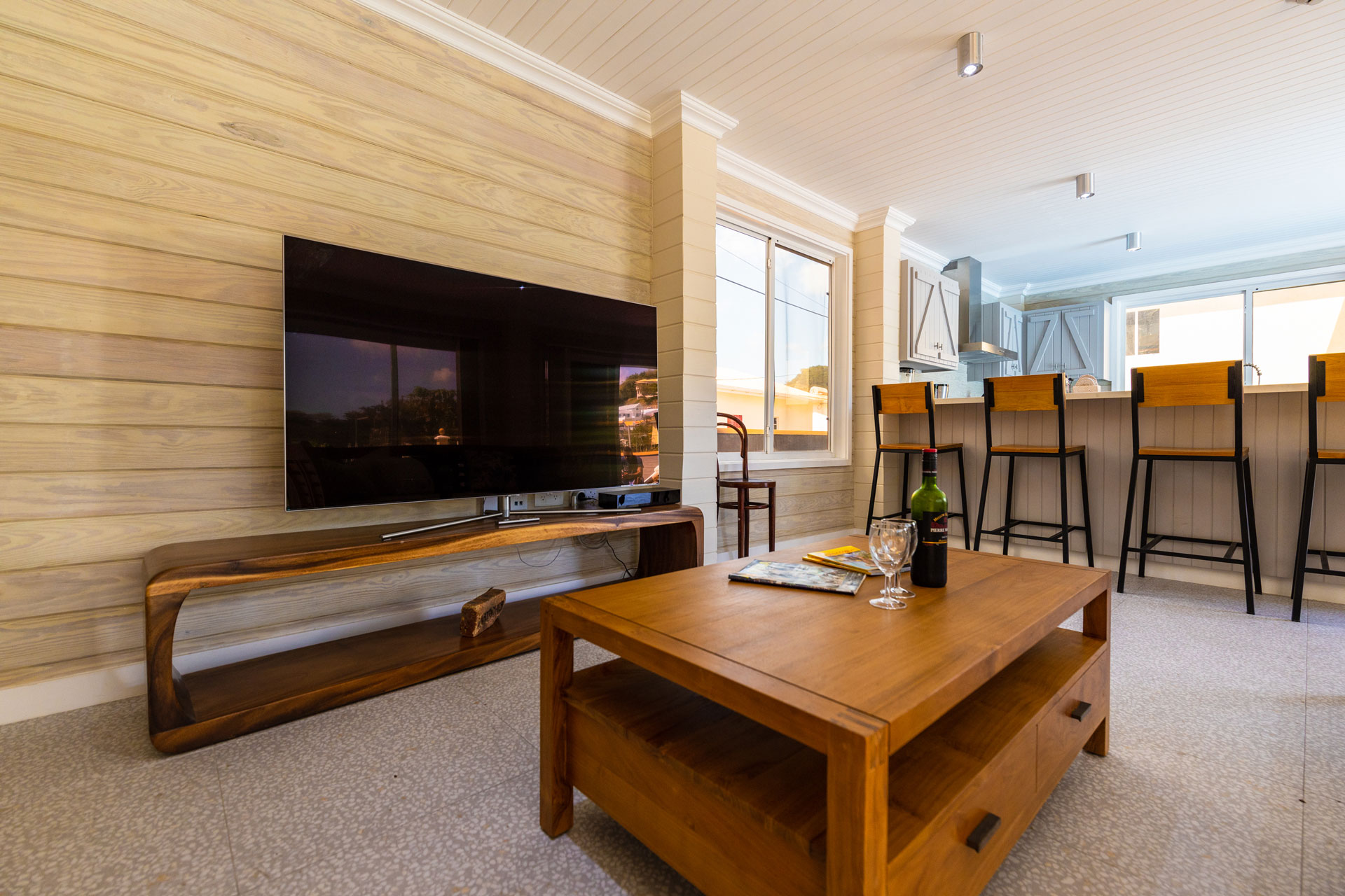 Nutmeg Garden Pool House II living room