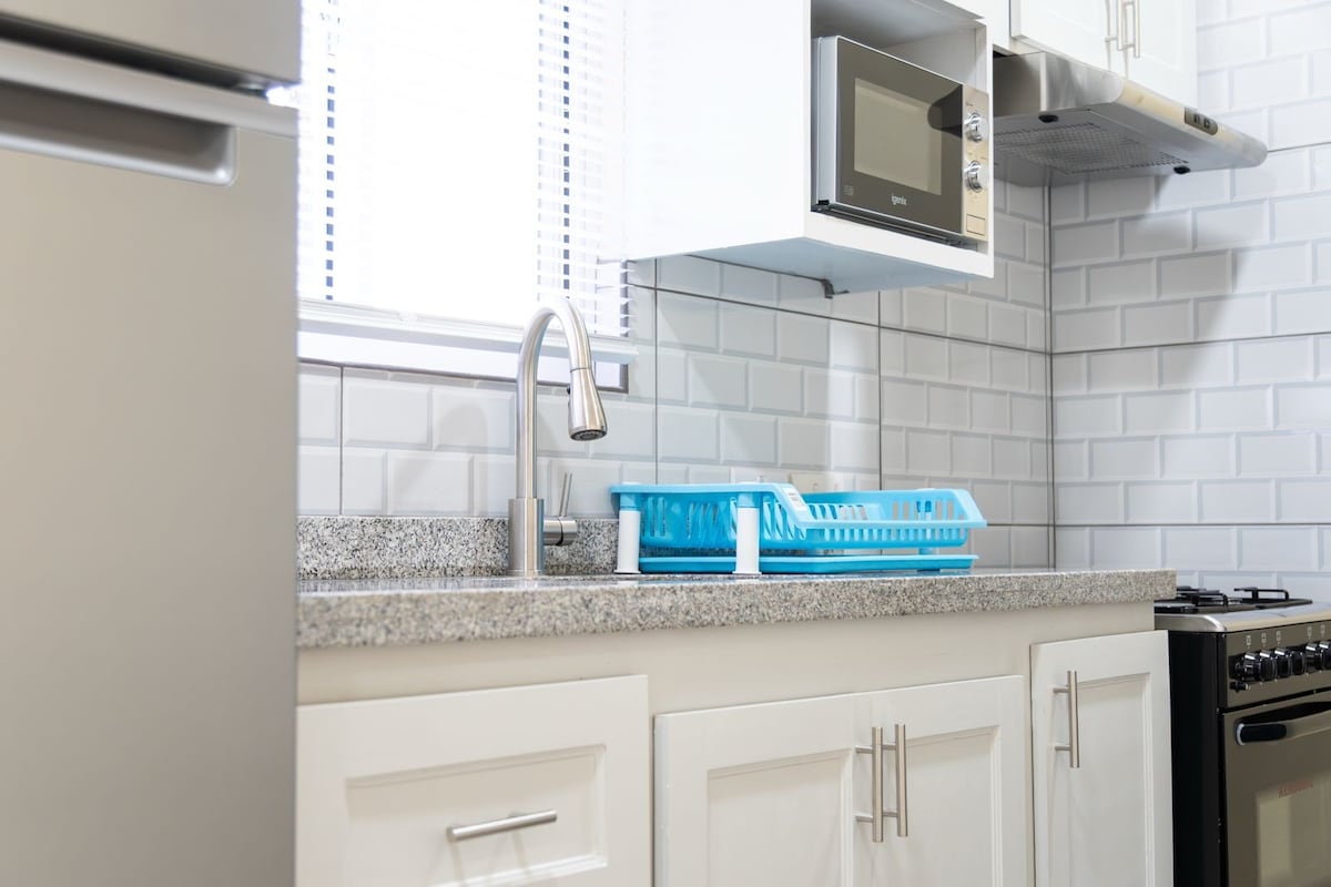 Sapodilla Court Studio kitchen detail