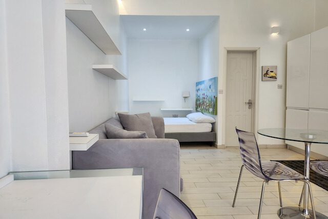 Mariposa Condominiums D2 – property photograph 5
