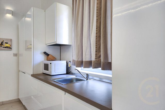 Mariposa Condominiums D2 – property photograph 7
