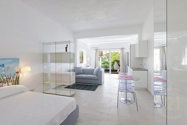 Mariposa Condominiums D3 – property photograph 3